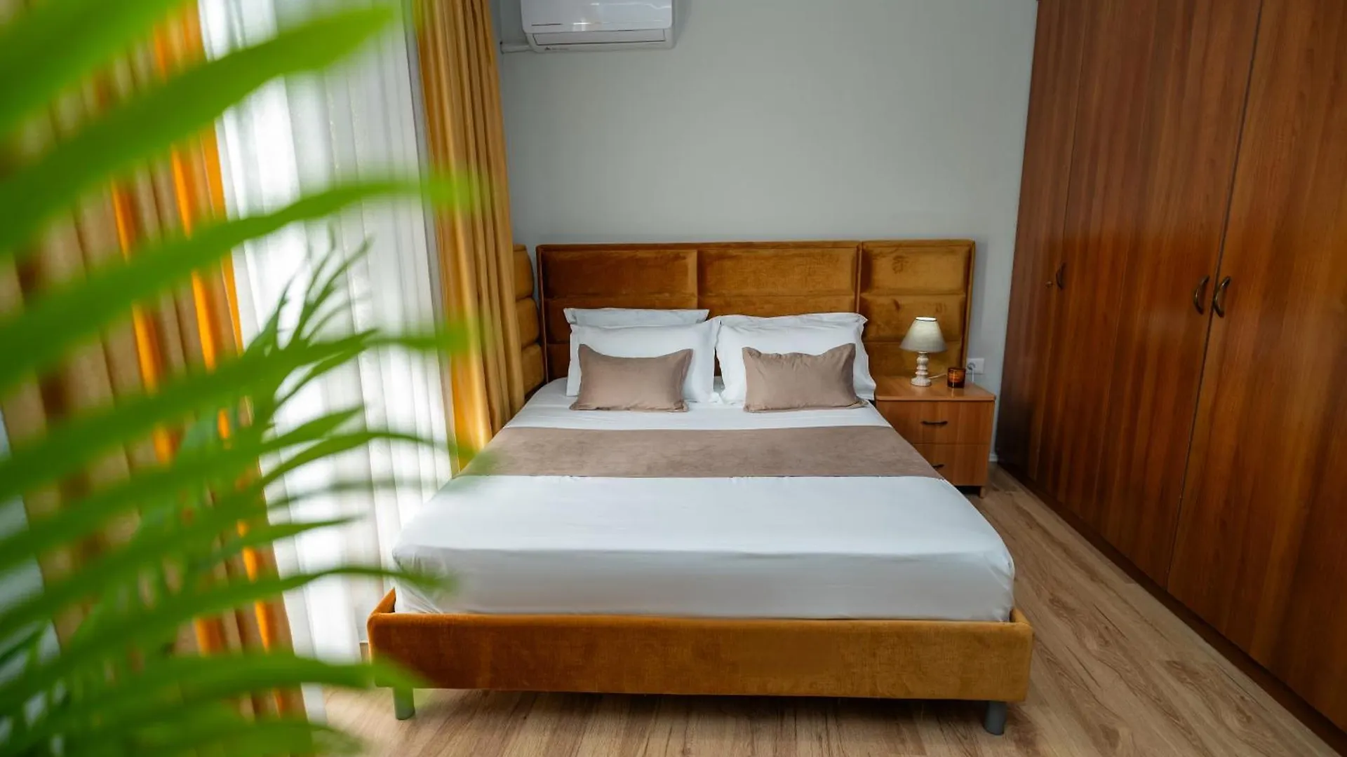 Home Select Tirana 7